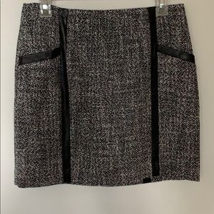 Tweed black and white mini skirt